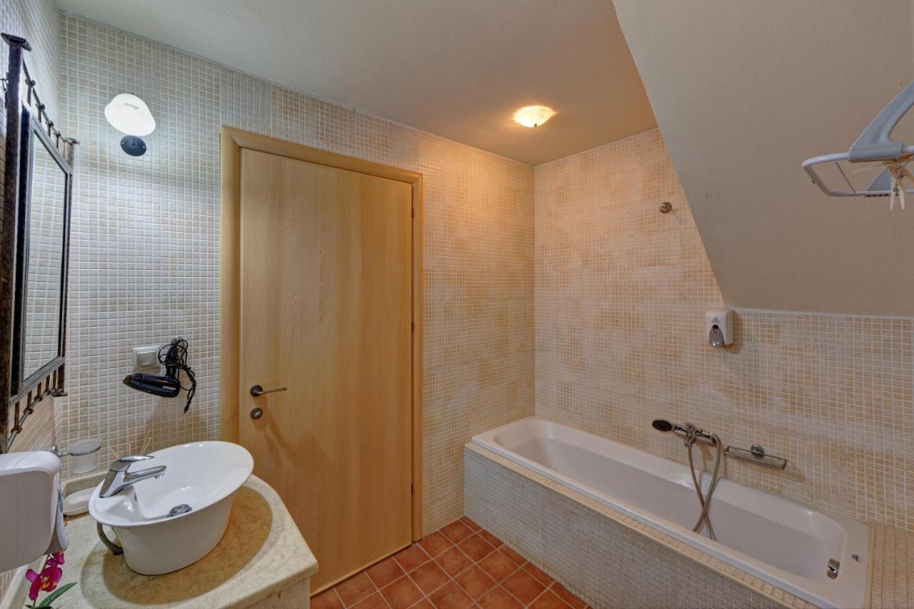 Mourtzanakis Residence - Traditional Eco Hotel In Akhládha Zewnętrze zdjęcie