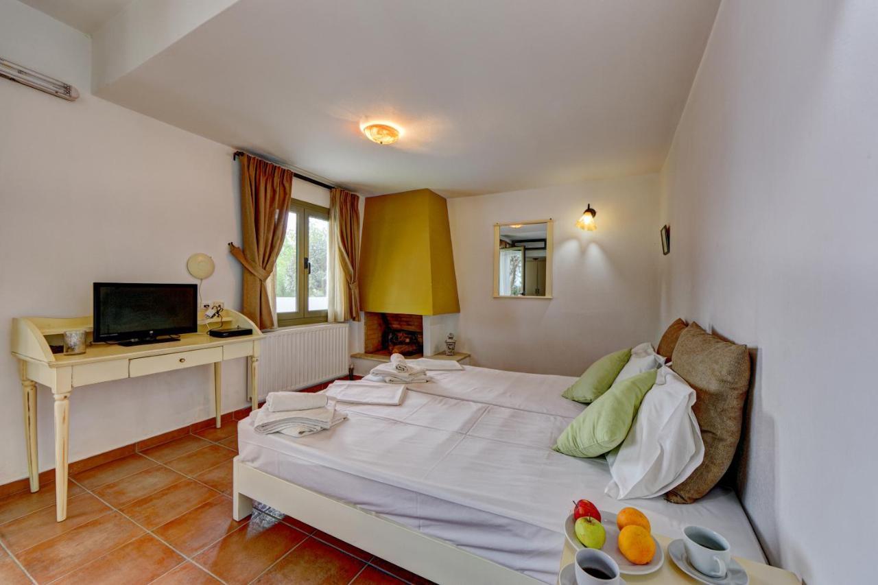 Mourtzanakis Residence - Traditional Eco Hotel In Akhládha Zewnętrze zdjęcie
